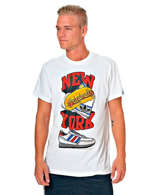 Sneakers T-shirt