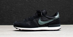 Nike Internationalist