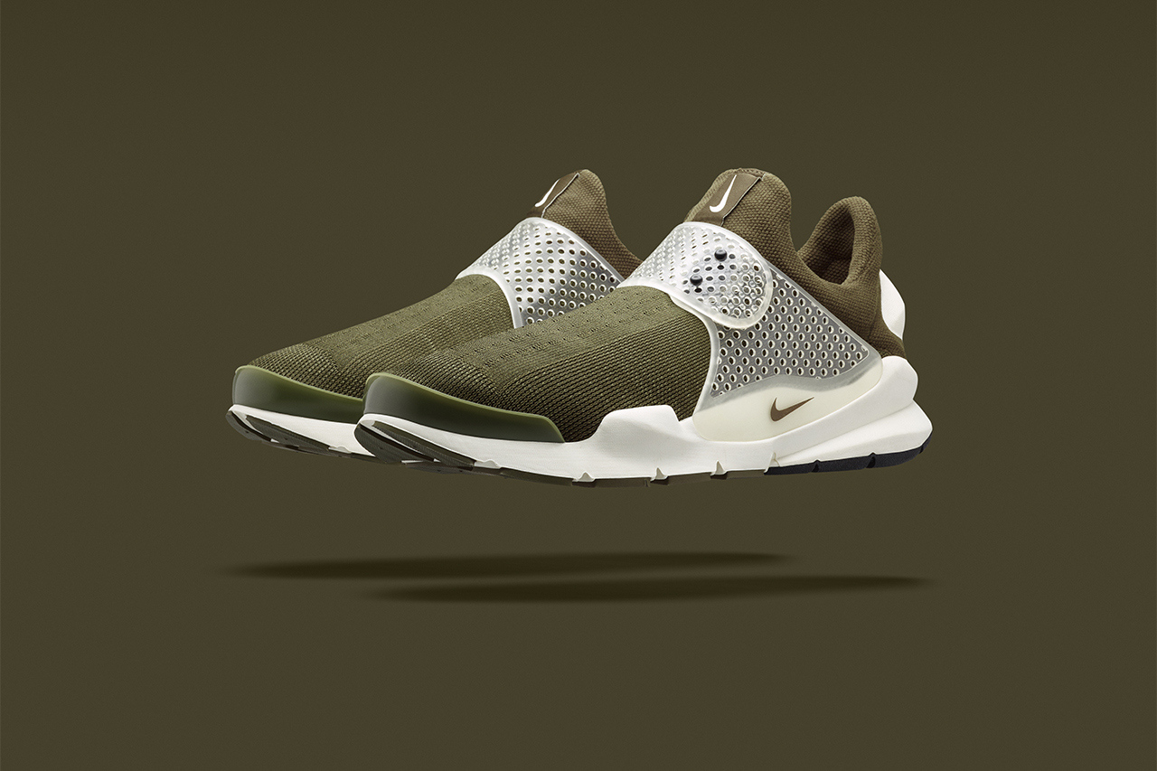 nike-sock-dart-x-fragment-design-02-coolsneakers