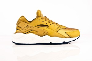 Nike Air Huarache Gold