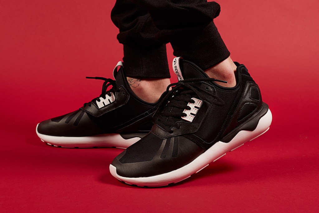 Adidas Tubular 'Black'