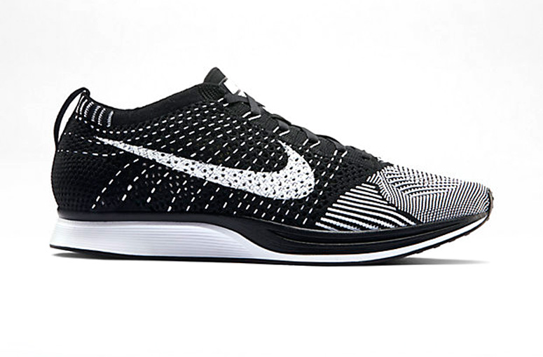 Nike Flyknit Racer 'Black/White'