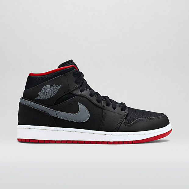 Nike Air Jordan 1 Mid 'Bred'