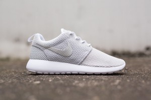 Nike Roshe Run White Metallic Platinum