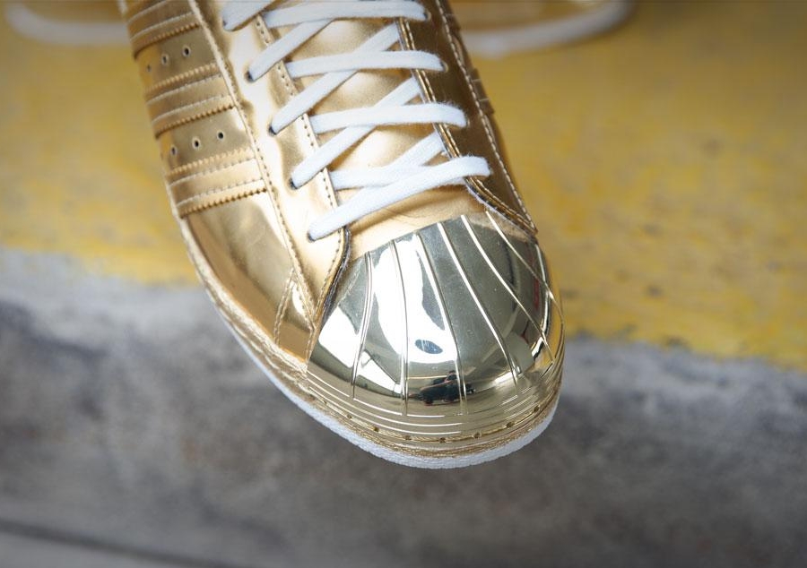 Adidas-Superstar-80s-Metallic-Gold-05-coolsneakers