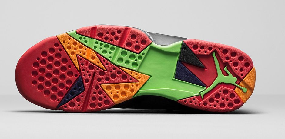 nike-air-jordan-7-retro-marvin-the-martian-04-coolsneakers