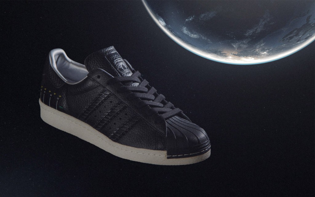 Adidas Superstar Camera