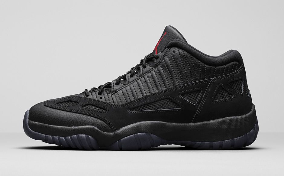 Nike Air Jordan 11 Retro Low Black Cat