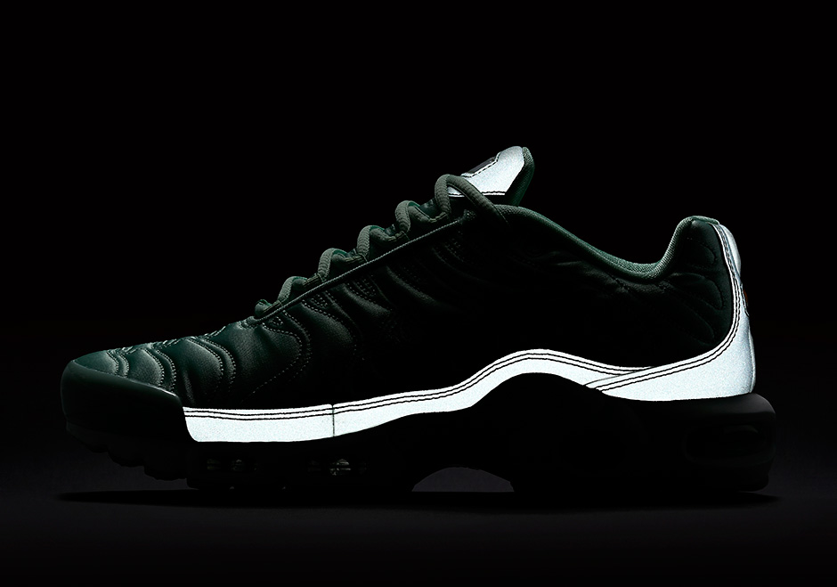 Nike Air Max Plus Satin Pack Enamel Green