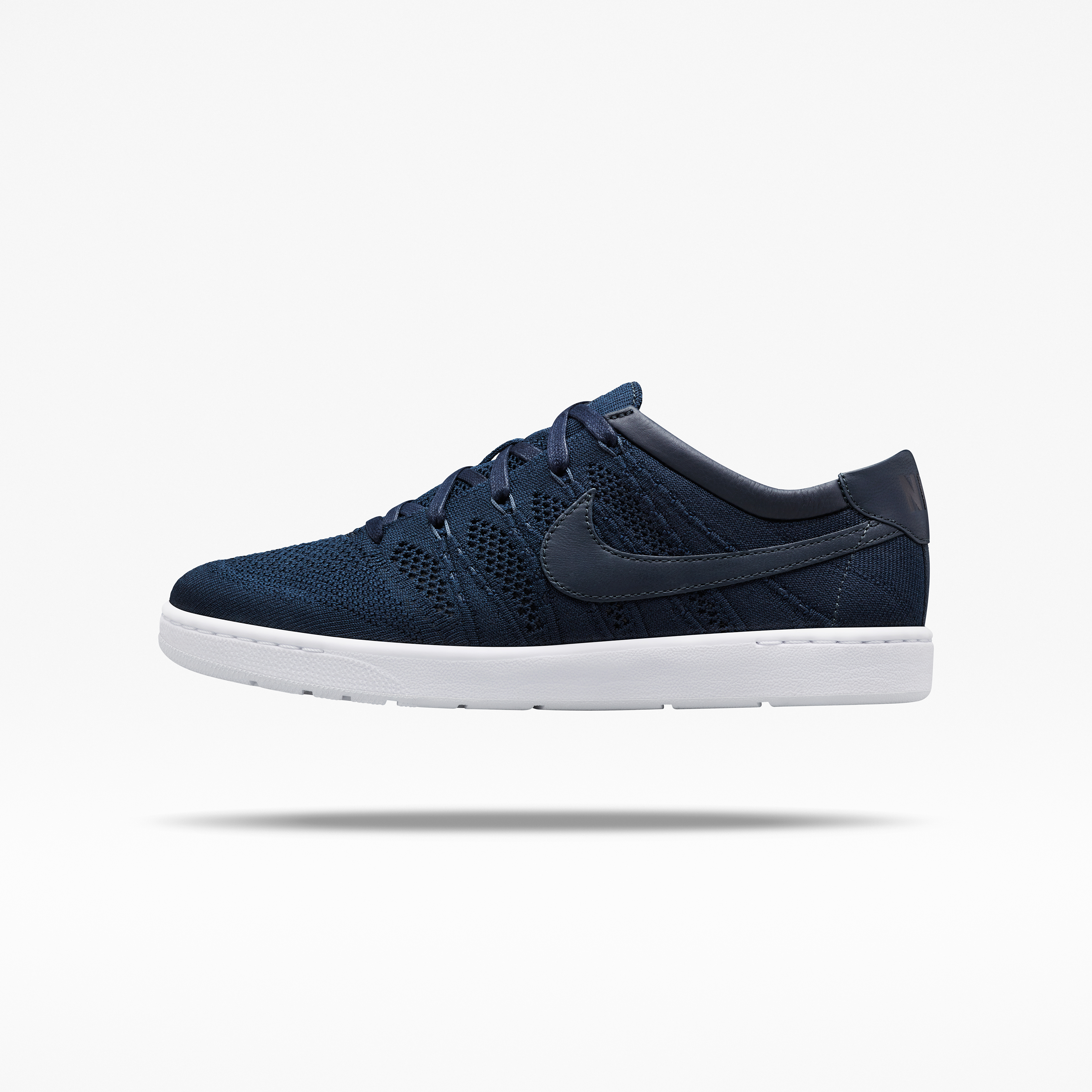 Roger Federer x NikeCourt Tennis Classic Ultra Flyknit Dark Obsidian