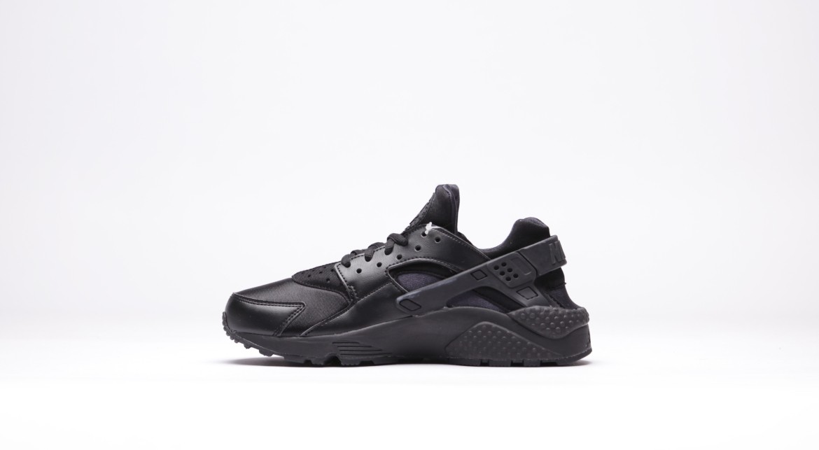 01-wmns-air-huarache-run-black