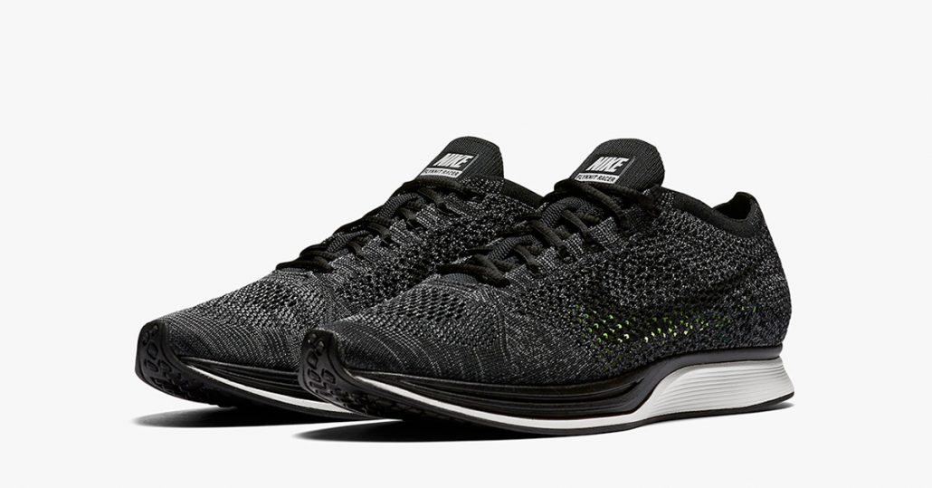 Nike Flyknit Racer Blackout