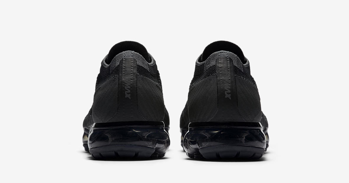 Nike Air VaporMax Triple Black