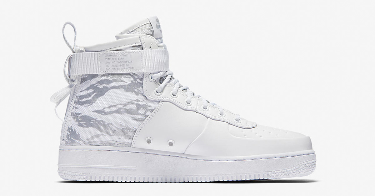 Nike Special Field Air Force 1 Mid Triple White AA1129-100