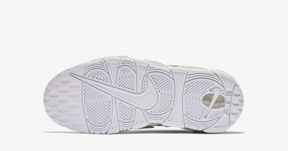 Nike-Air-More-Uptempo-Metallic-Silver-til-kvinder-04