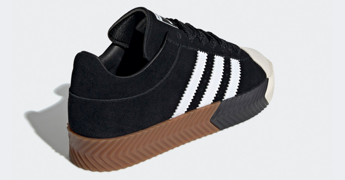 AW-x-Adidas-Skate-Super-Core-Black-G28385-03