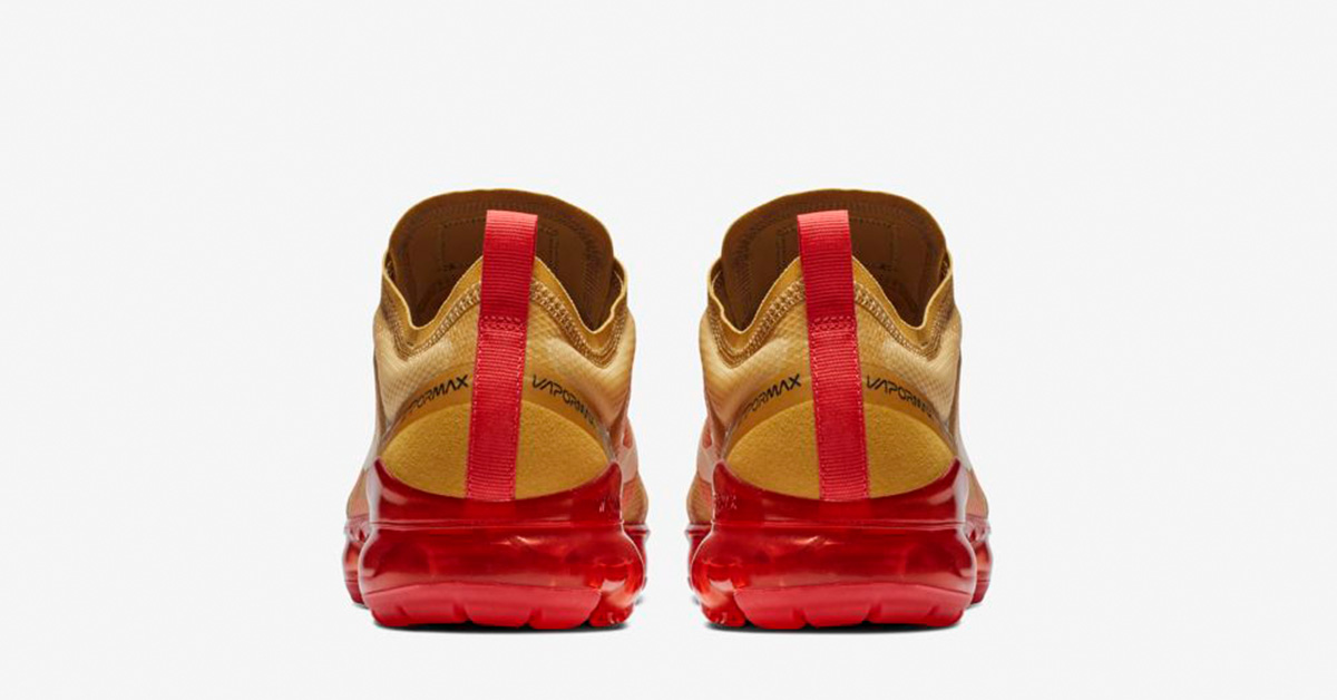 Nike-Air-VaporMax-2019-Club-Gold-05