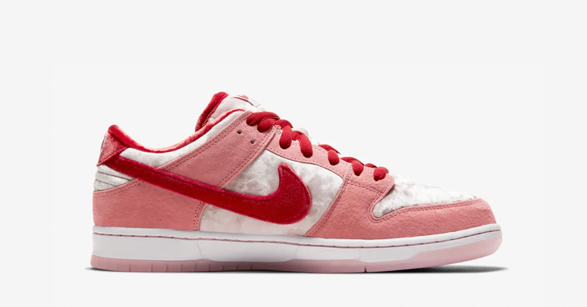 Nike SB Dunk Low Strangelove