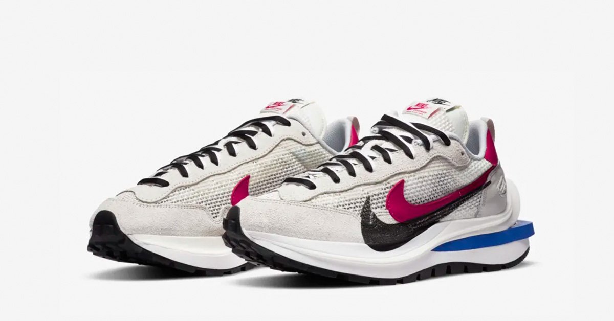 Sacai x Nike VaporWaffle Royal Fuchsia