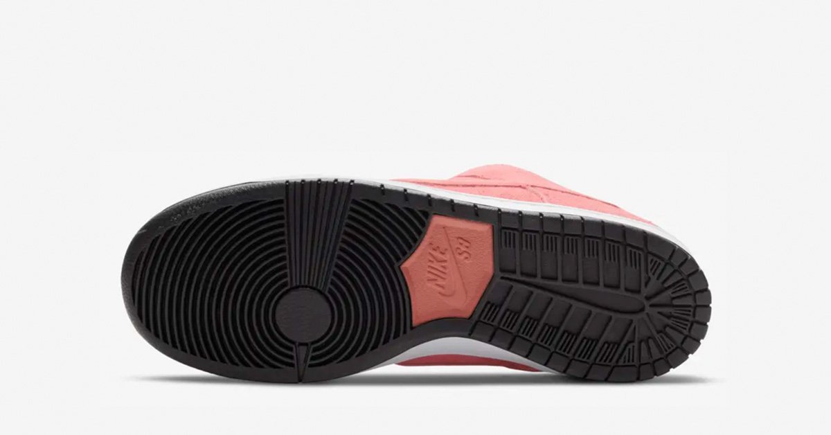 Nike-SB-Dunk-Low-Pink-Pig-04