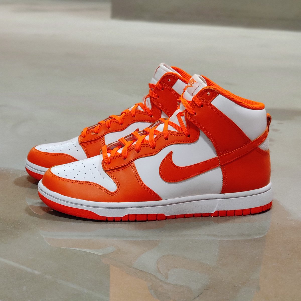 Unboxing: Nike Dunk Hi Retro Orange Blaze