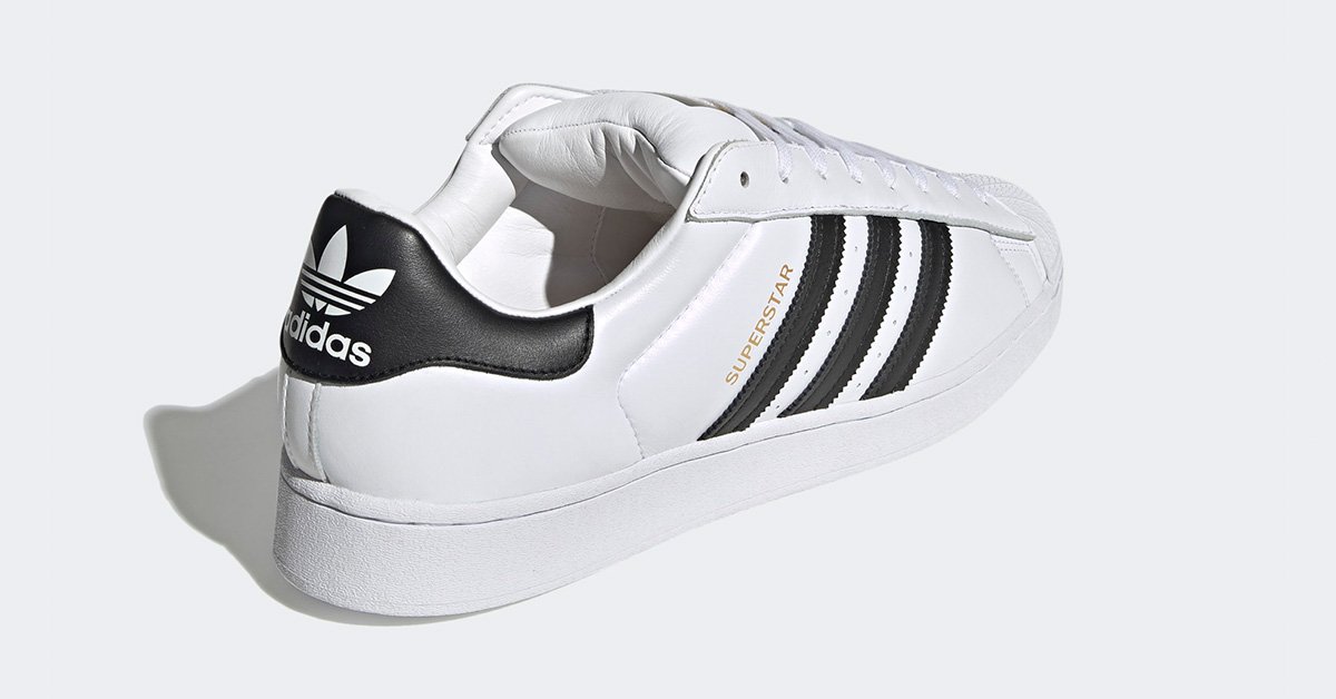 Adidas-Superstar-Superstuffed-GY5167-03