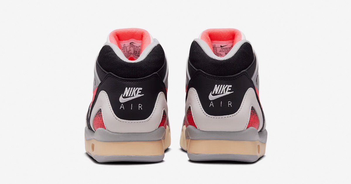 Nike-Air-Tech-Challenge-II-QS-FZ9033-001-04